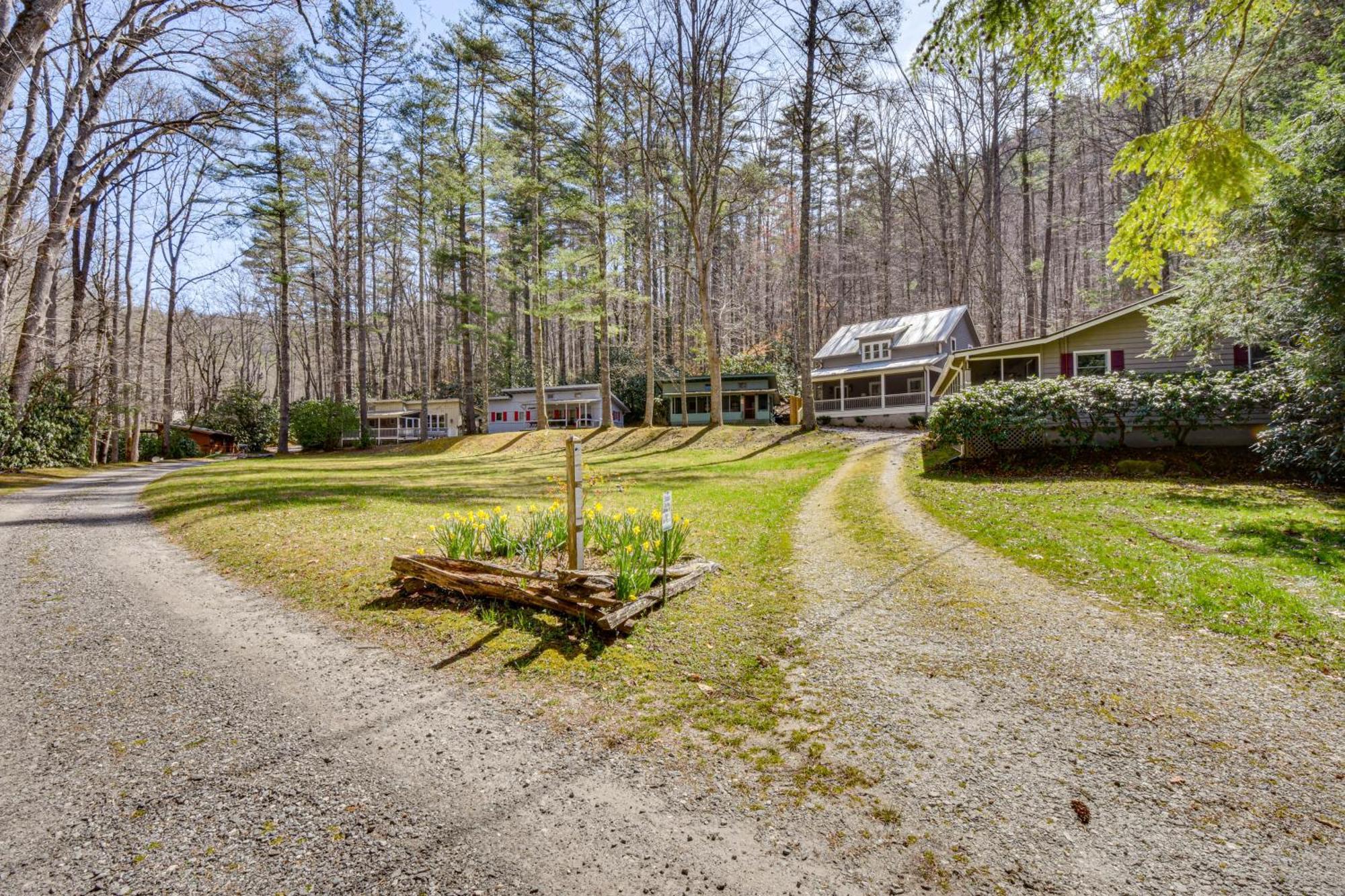 Bright Highlands Retreat Near Waterfalls And Trails Villa Exterior photo